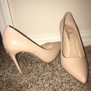 BRAND NEW HEELS